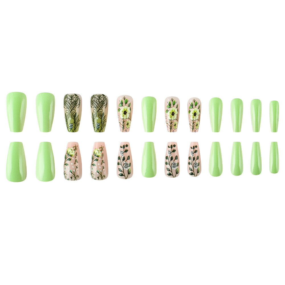 Florales gemustertes Gel-Nagelkunstset Karnz