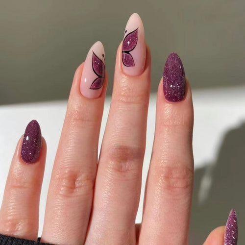 Elegante Glitzer-Schmetterling-Nagelkunst Karnz