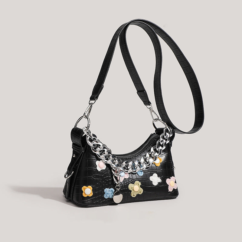 Dekorative Ketten Schultertasche Karnz