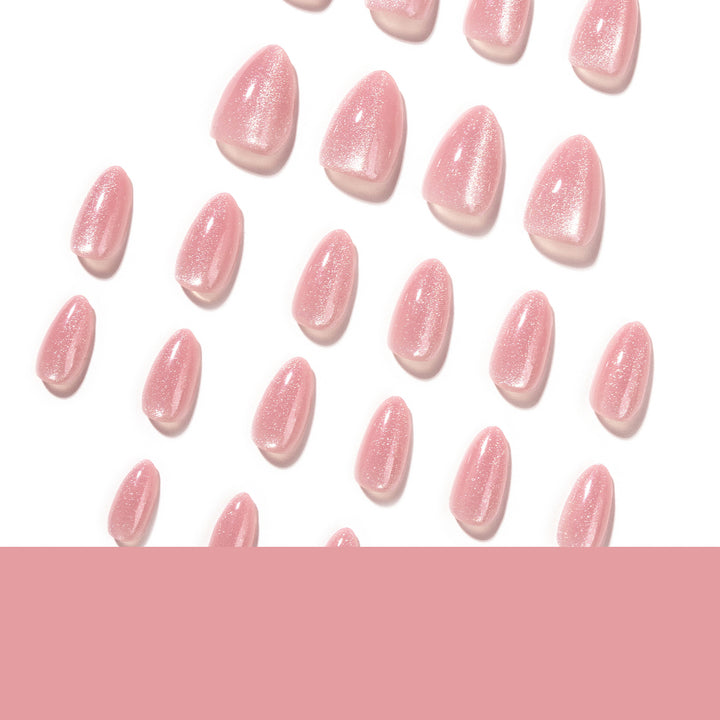 Glitzernde Nail Art mit elegantem Hochglanz-Finish Karnz
