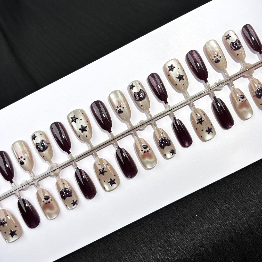 Dekoratives Press-On Nagelset mit verspielten Tierdesigns
