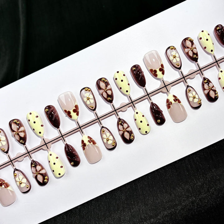 Elegante Polka Dot und Spitzen Press-On Nagel Set