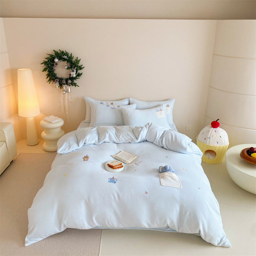 Plüsch besticktes Bettwäsche-Set mit Taschenkaninchen und dekorativen Kissenbezügen