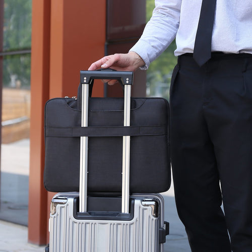 Gepolsterte Laptop-Tasche mit Doppelteilen Karnz