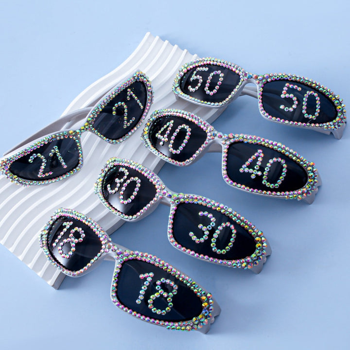 Damen Glamouröse Strass-Sonnenbrille mit individuell gestalteter Aufschrift Karnz