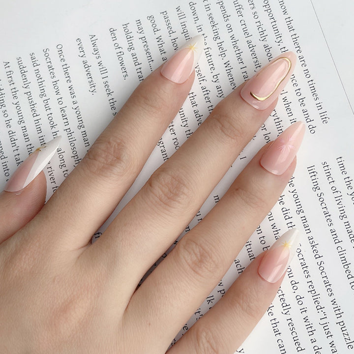 Dekorativer Press-On Nagelset mit Sternelementen Karnz