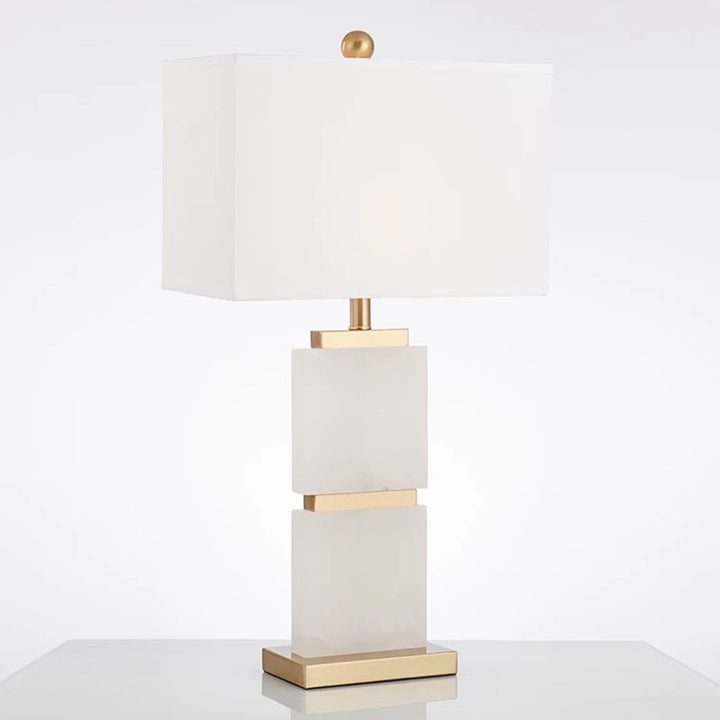 Moderne dekorative Tischlampe mit Marmorfuß und elegantem Schirm