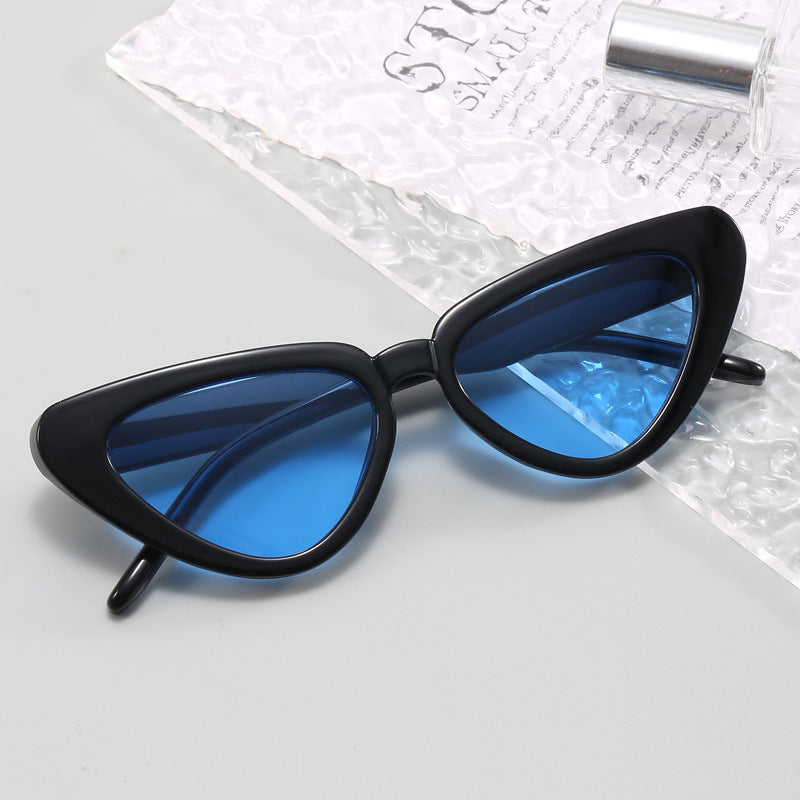Damen stilvolle Cat-Eye Sonnenbrille mit auffälligem Design Karnz