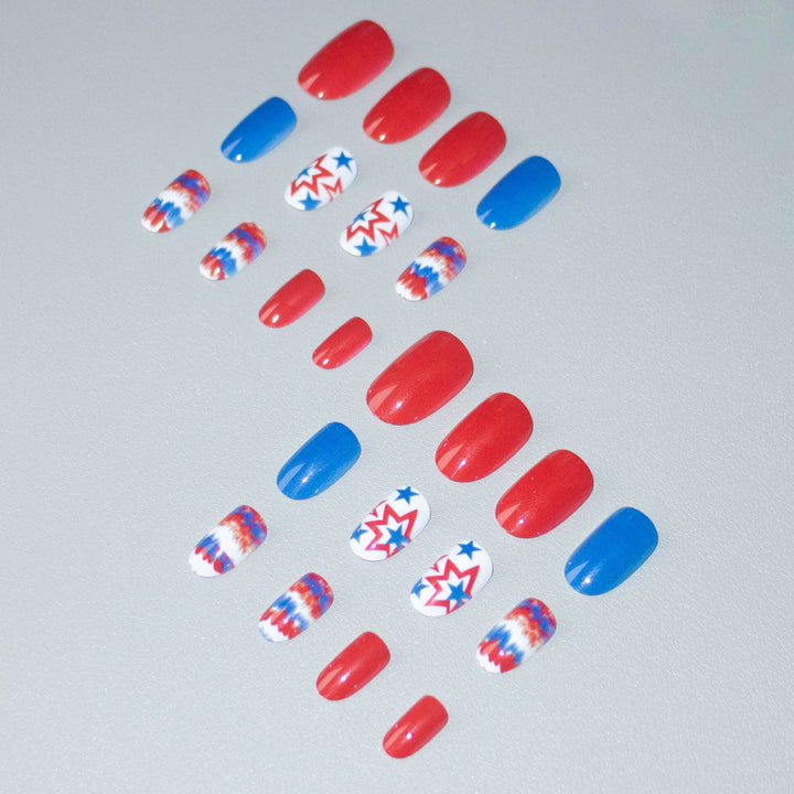 Patriotische Stern- und Streifen-Nagelkunst