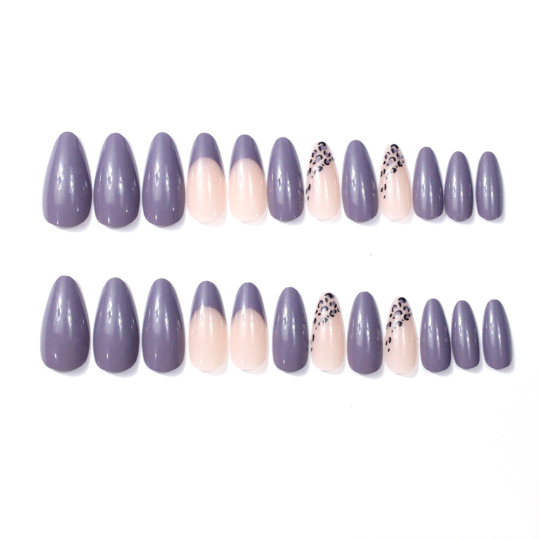 Elegante Ombré Stiletto Nagelkunst Extensions Karnz