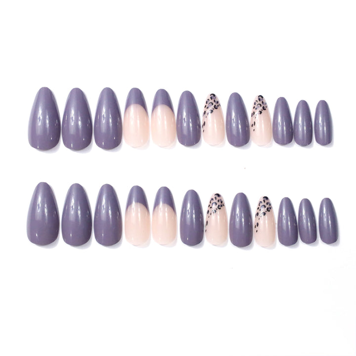 Elegante Ombré Stiletto Nagelkunst Extensions Karnz