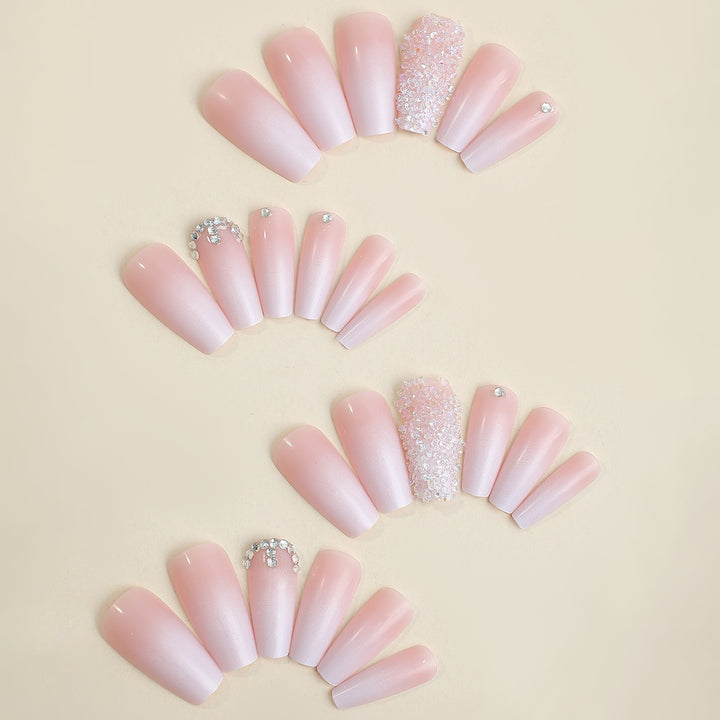 Kunstnagelset mit Glitzer- und Schneeflocken-Design Karnz