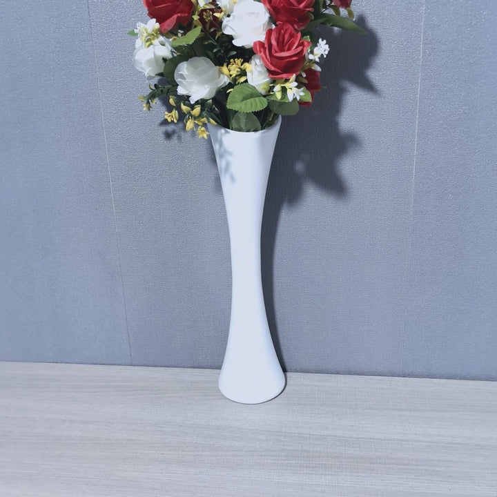 Elegante skulpturale Bodenvase Karnz