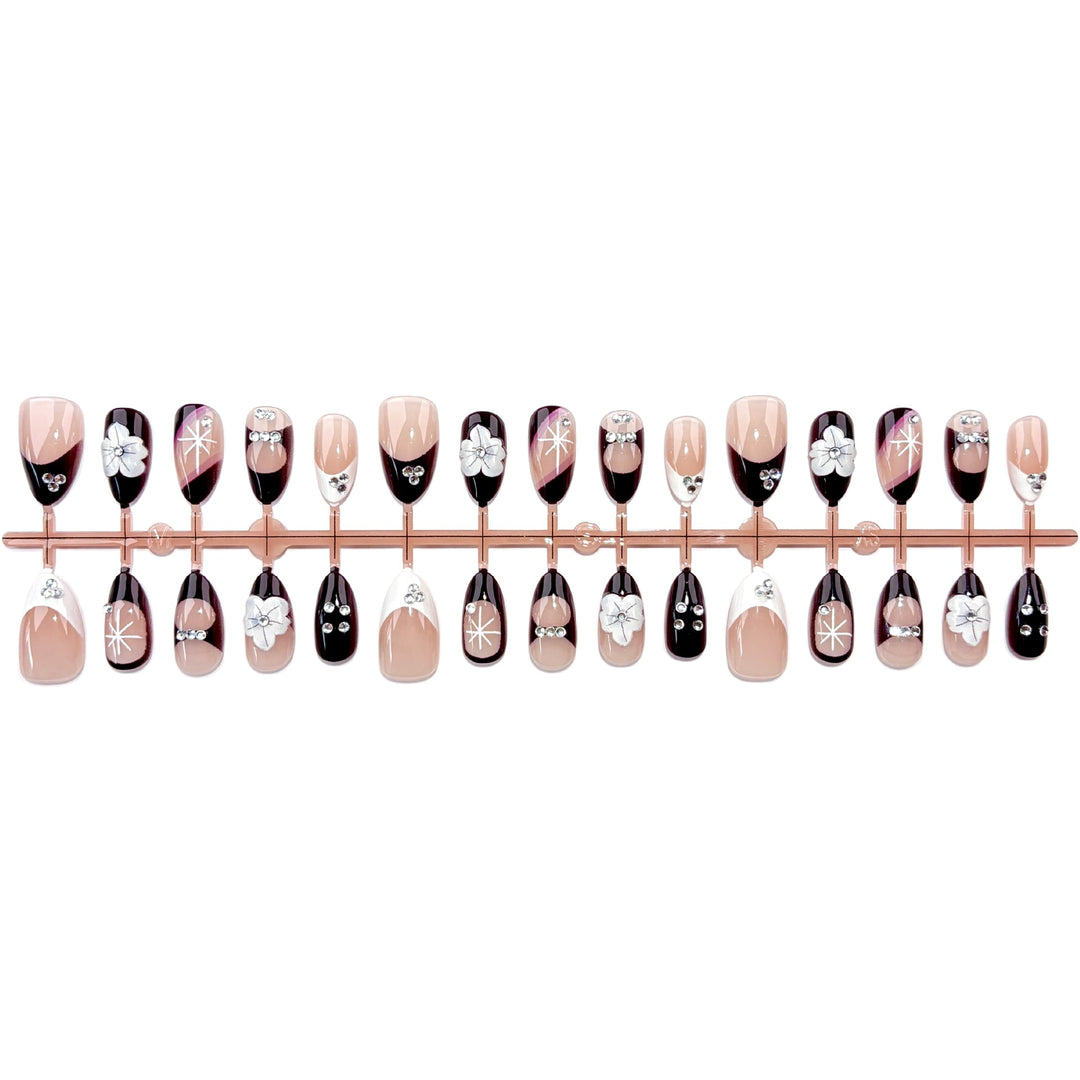 Elegantes Press-On Nagelkunst Set 1790745833