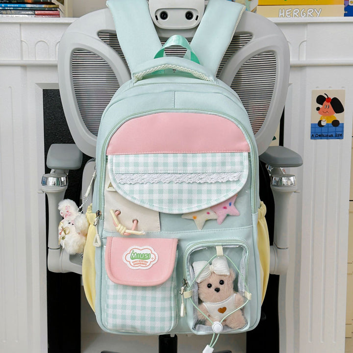 Niedlicher verspielter Schulrucksack