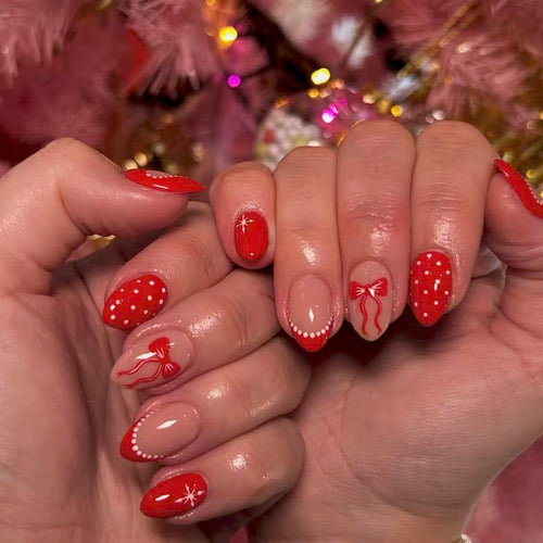 Kunstfingernägel mit Festlichem Weihnachtsdesign Karnz