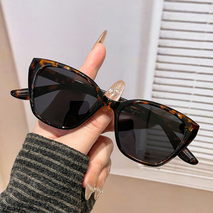 Damen stylische Cat-Eye Sonnenbrille mit UV-Schutz und komfortablem Gestell Karnz