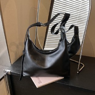 Weiche Leder Minimalistische Hobo-Tasche Karnz