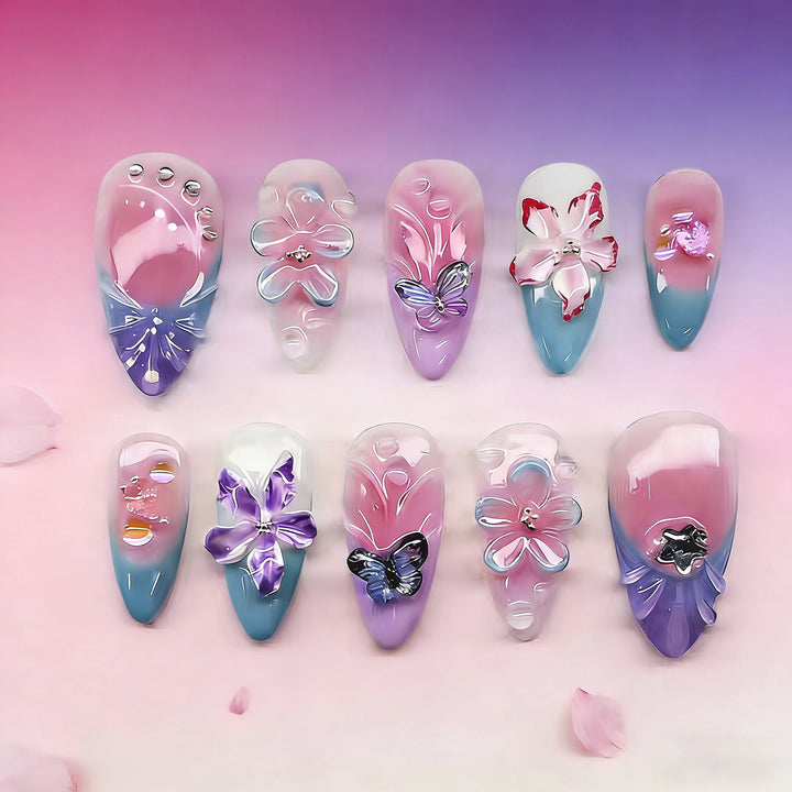 Künstliche Nageltips mit zarten Blumenmotiven Karnz
