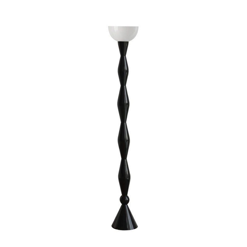 Skulpturale Stehlampe mit einzigartigem geometrischen Design
