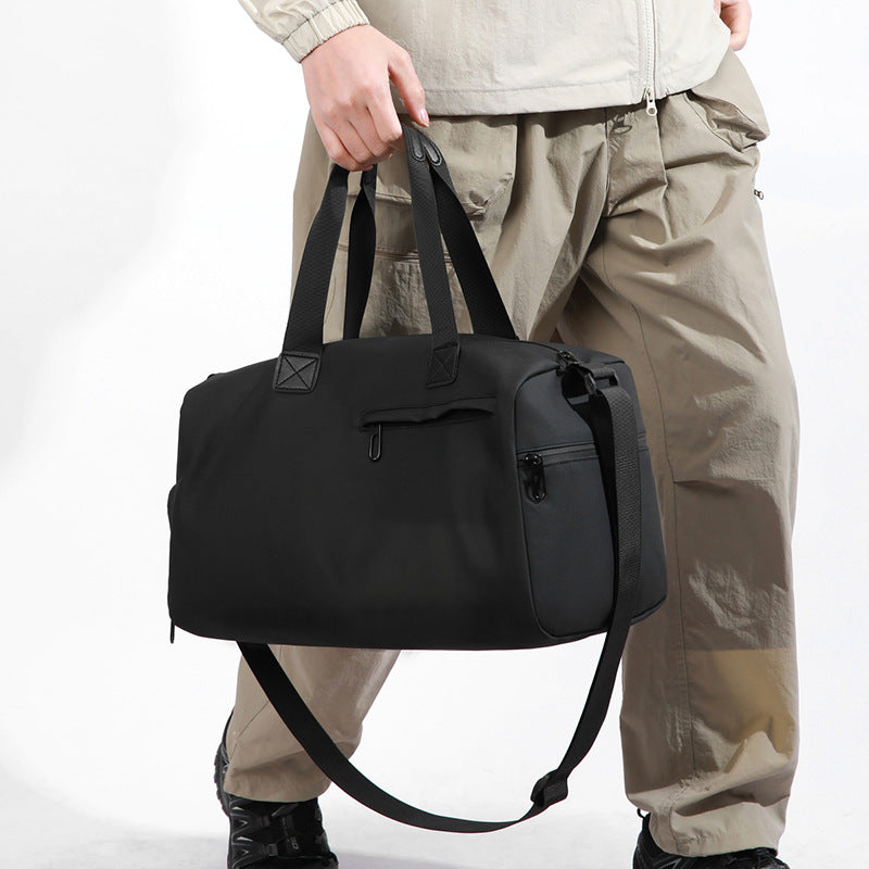 Vielseitige Reisetasche mit verstellbaren Riemen Karnz