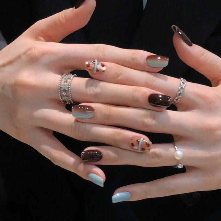 Kreative Kunstnagelspitzen mit Elegantem Design Karnz