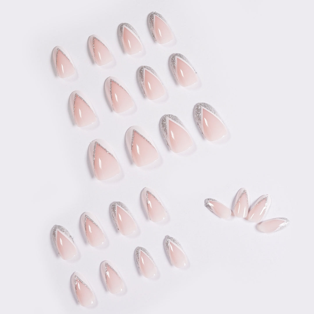Elegante französische Spitze Nagelkunst Karnz