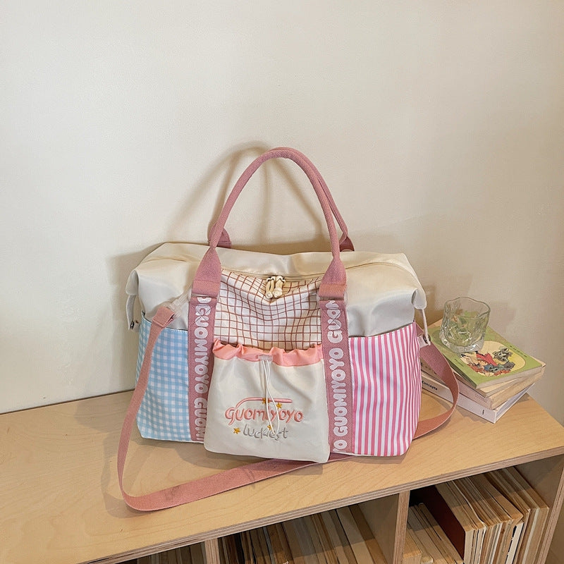 Stylische Reis-Duffle mit mehreren Taschen