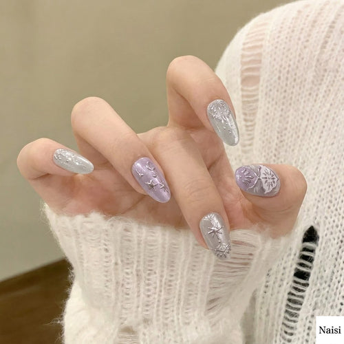 Dekoratives Metallic Press-On Nagelkunst Set Karnz