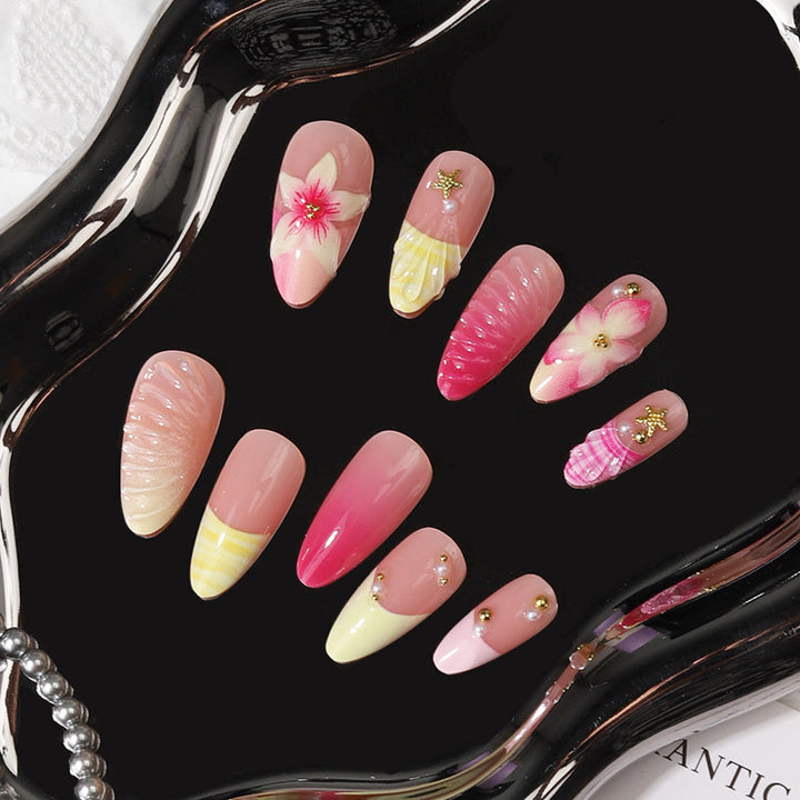 Blumen-inspirierte Press-On-Nagelkollektion Karnz