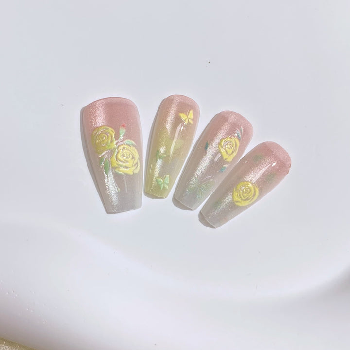 Blumendekorierte Press-On Nagelkunst Set