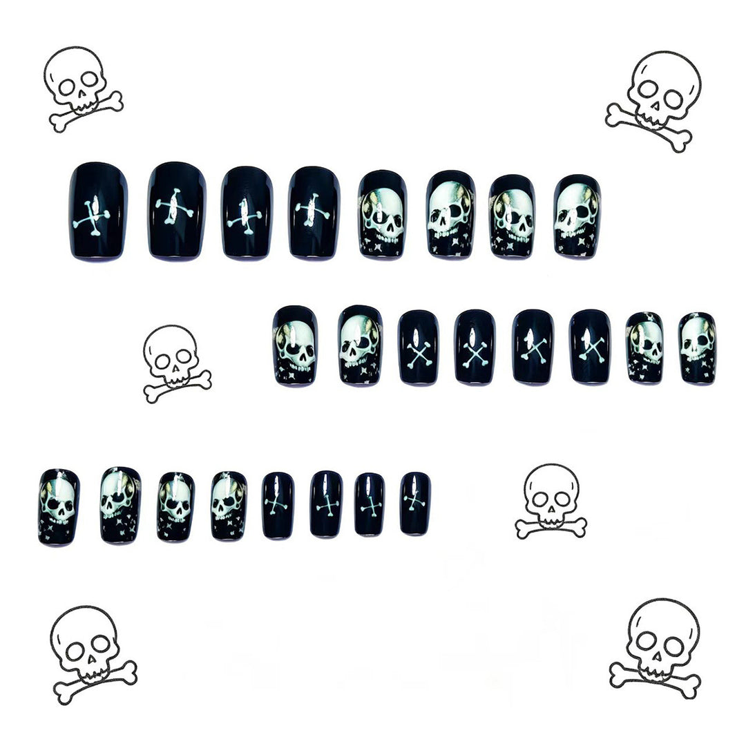 Kreative Kunstnägel Im Totenkopf-Design Karnz