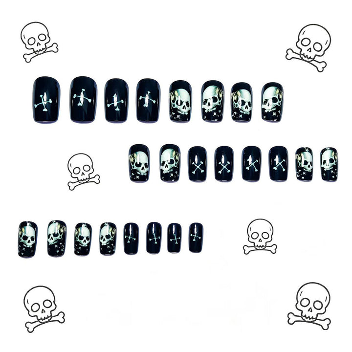 Kreative Kunstnägel Im Totenkopf-Design Karnz