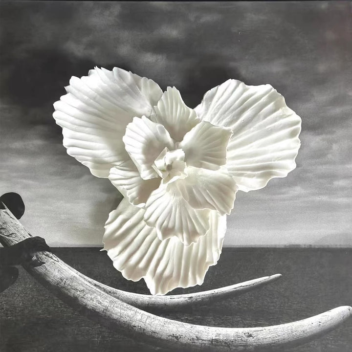 Elegante dekorative Blumen Skulptur