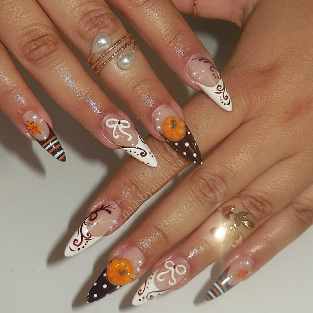 Künstlerisches saisonales Press-On Nagelset