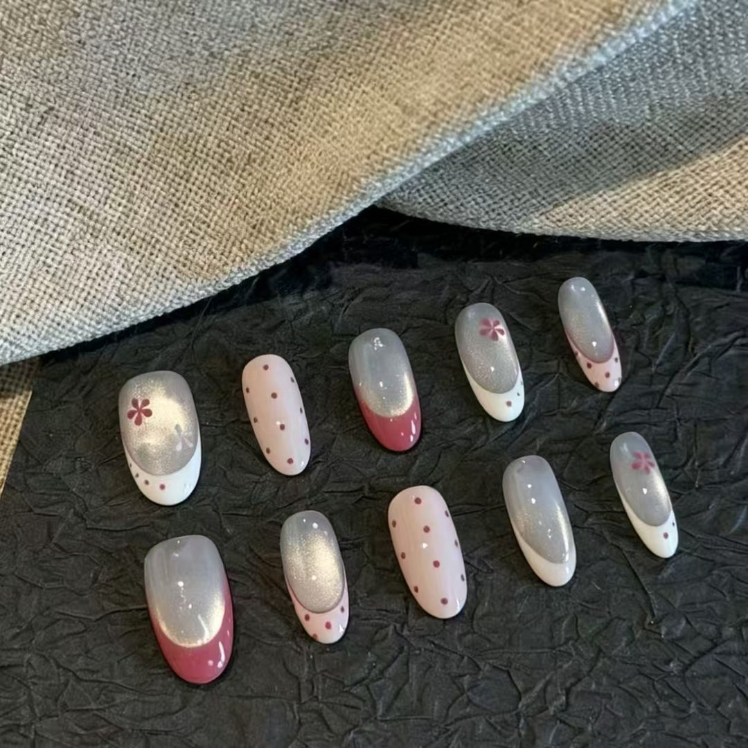 Künstlerisches Press-On Nagelset Karnz