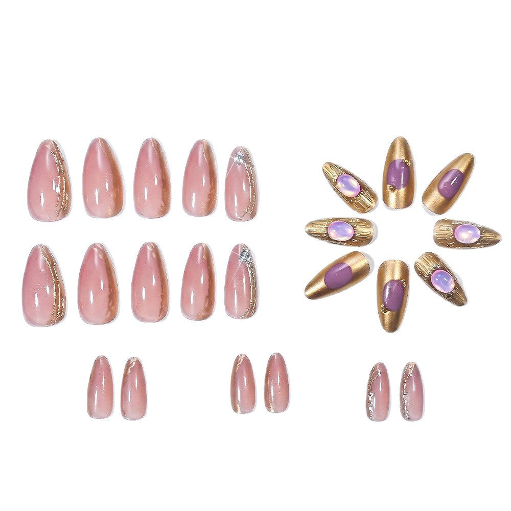 Elegante Druck-Nagelspitzen mit dekorativen Charms