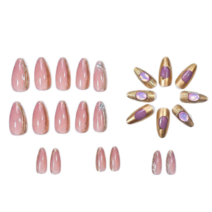 Elegante Druck-Nagelspitzen mit dekorativen Charms