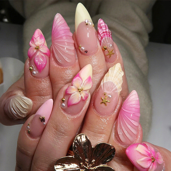 Blumen-inspirierte Press-On-Nagelkollektion Karnz