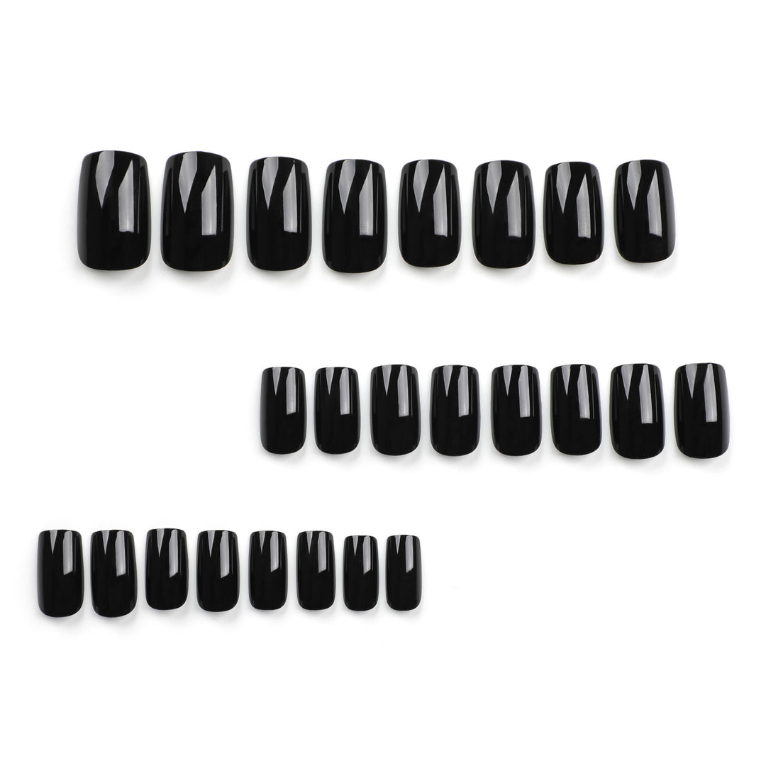 Elegante Nagelkunst mit Glanzfinish Karnz
