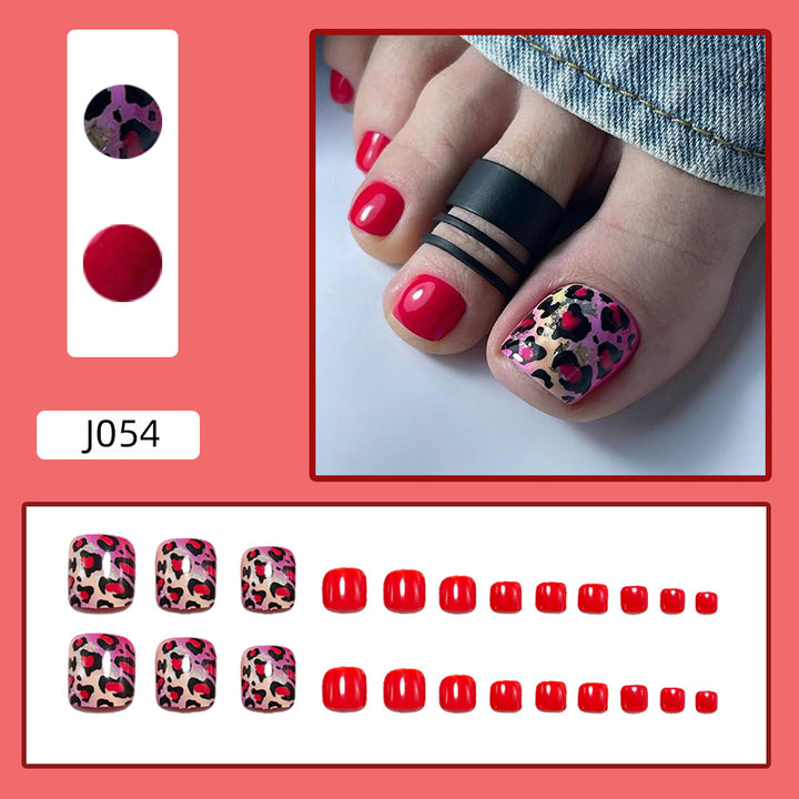 Fußnagelkunst mit Modernem Leoparden-Design Karnz
