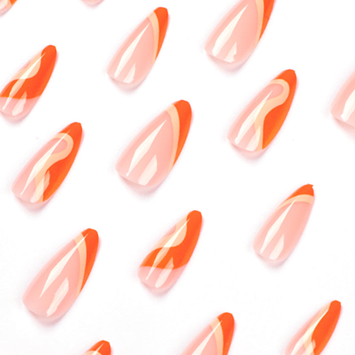 Kunstvolle Stiletto-Press-On Nägel Karnz