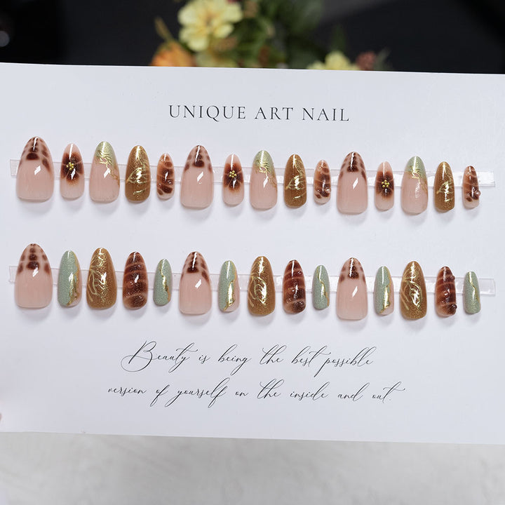 Künstlerische Design-Nagelverstärkungen