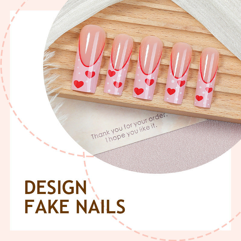 Kreatives Kunstnagelset mit Herzen- und Ombre-Design Karnz
