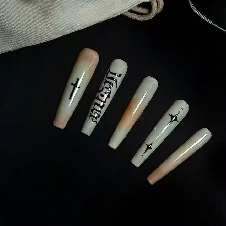 Künstlerische Press-On Nagelspitzen Karnz