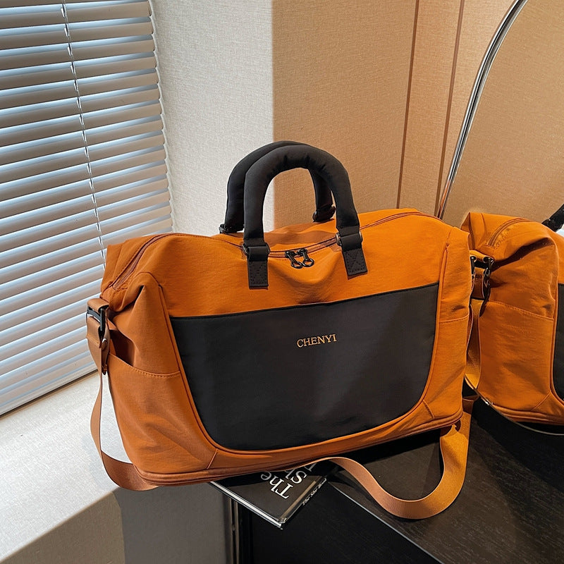 Stylische Wochenend-Duffle Tasche
