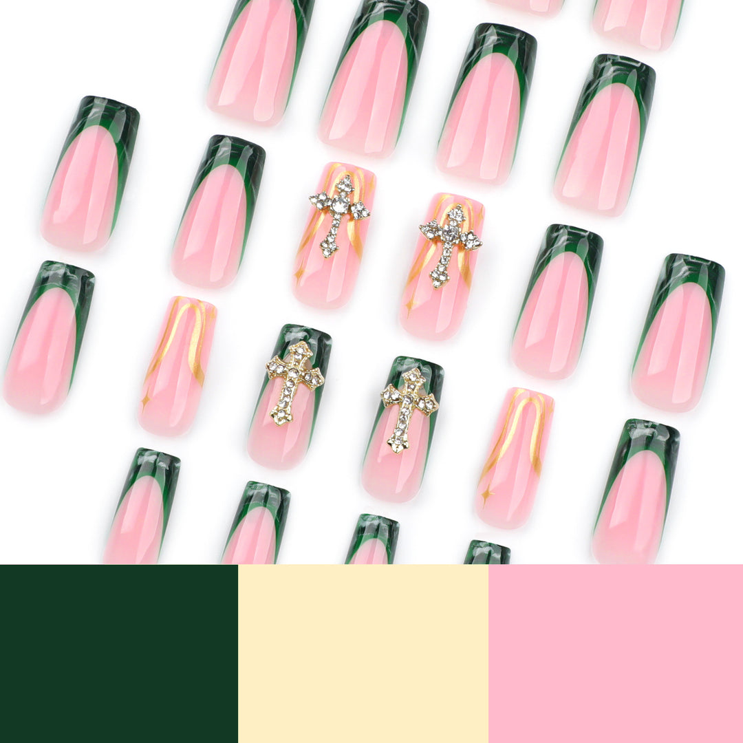 Kunstvolle Nagelverlängerungen mit luxuriösem Verzierungsdesign Karnz