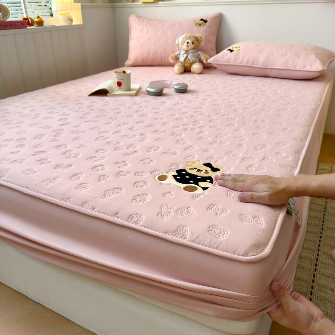 Gestepptes wasserdichtes atmungsaktives passgenaues Matratzenauflage-Schutz mit bestickter Teddy-Applikation