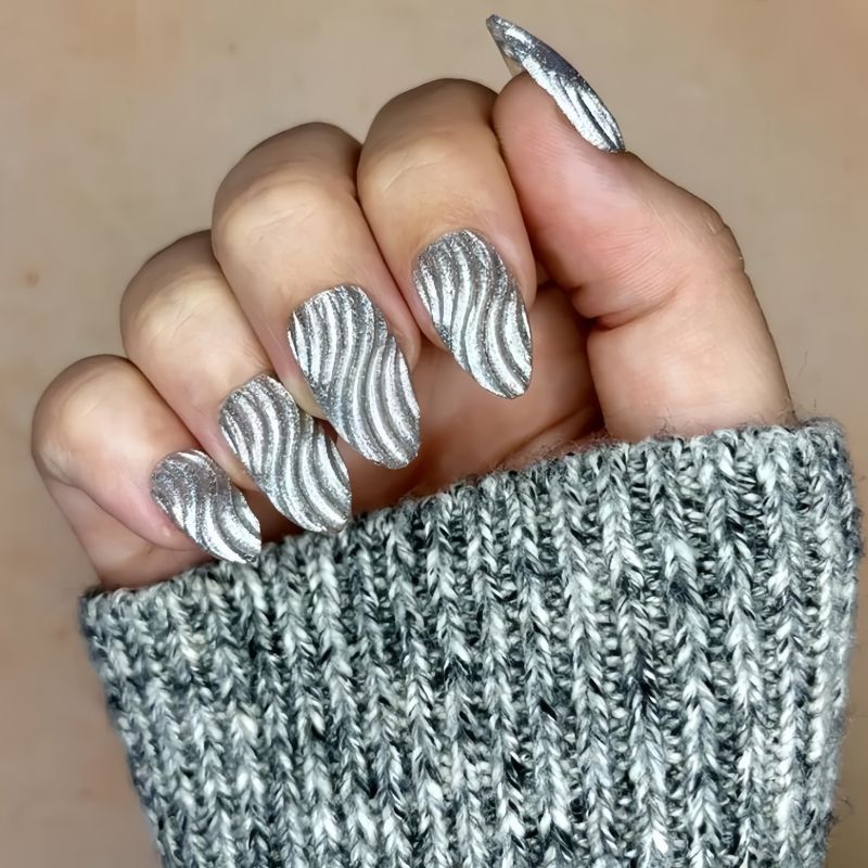 Skulptierte Press-On Nagelkunst Karnz