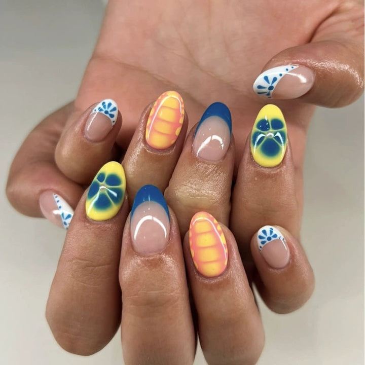Kreatives Künstlerisches Press-On Nageldesign